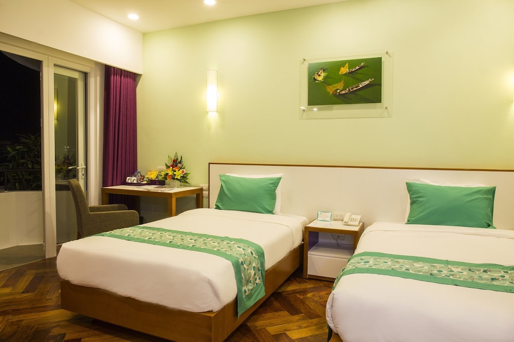 Emm Hotel Hue 18/50