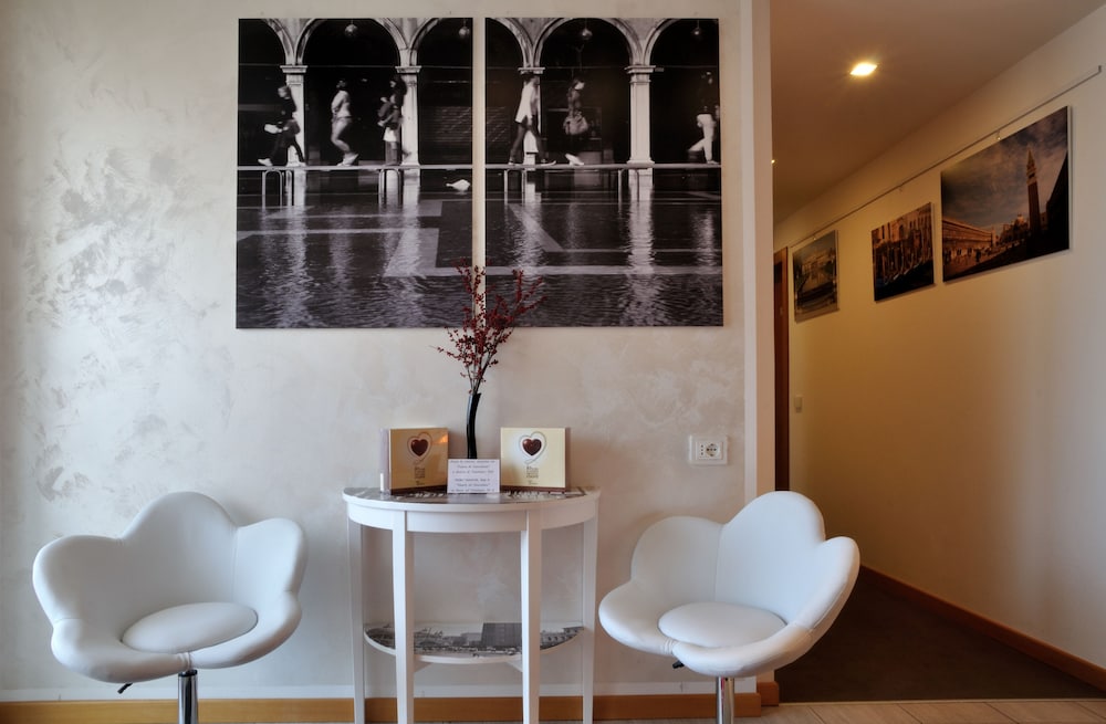 Hotel Mezzaluna 30/50