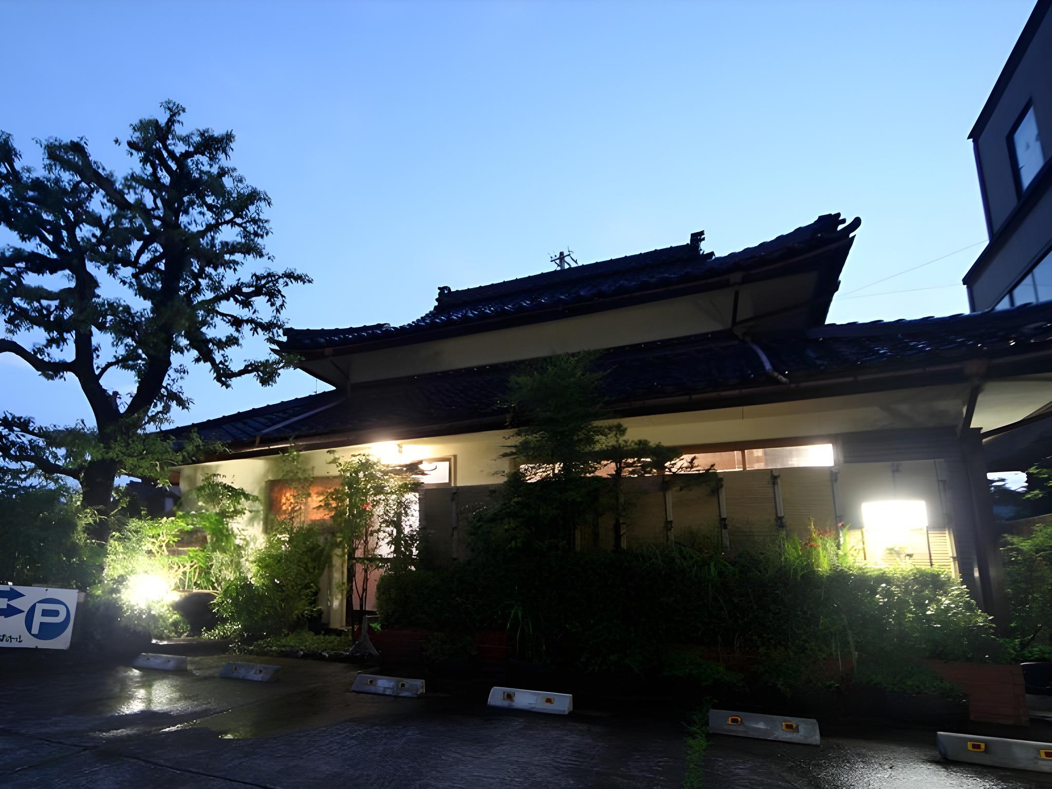 Suigetsuro Hotel 4/44