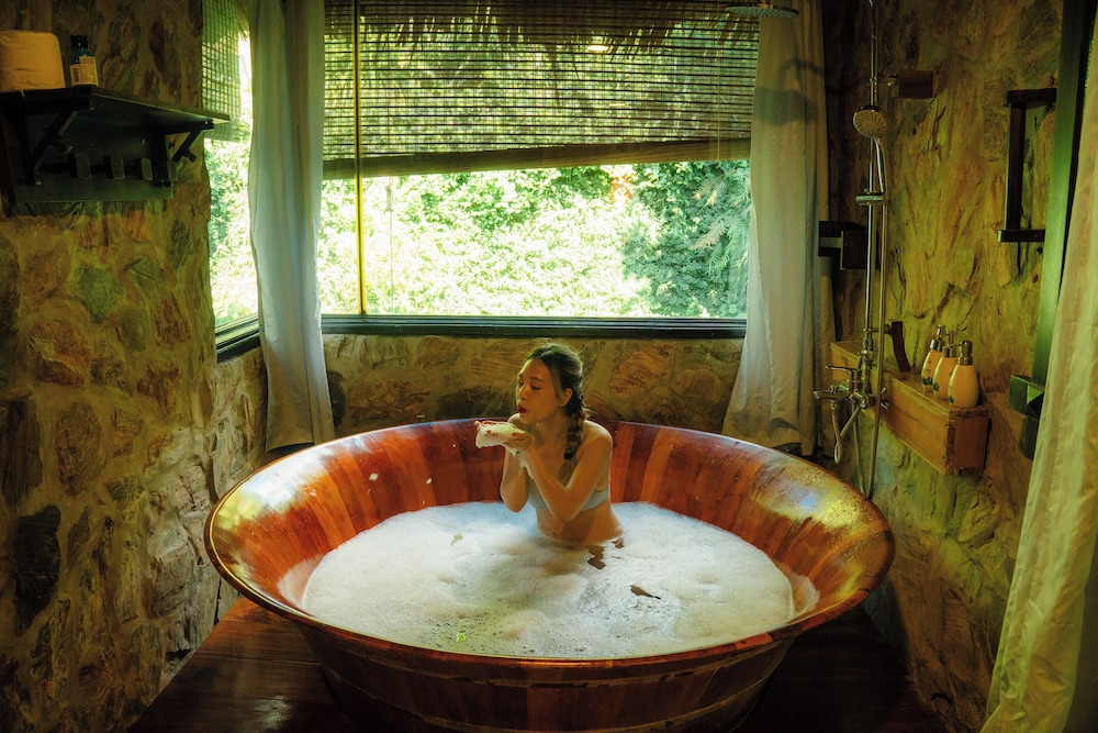 Mai Chau Ecolodge 72/72