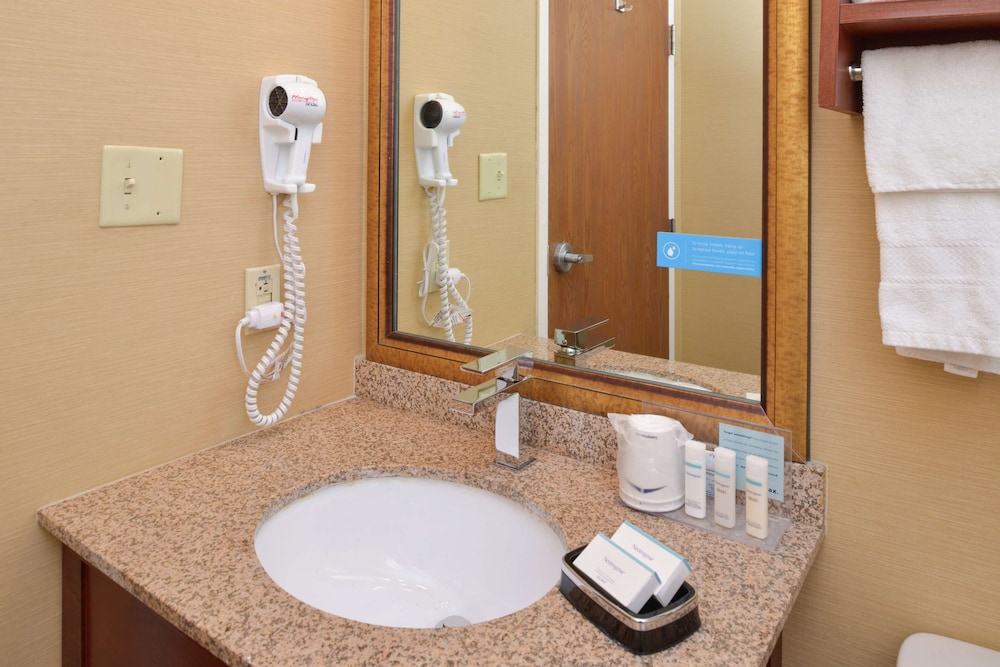 Hampton Inn Columbus East 32/61