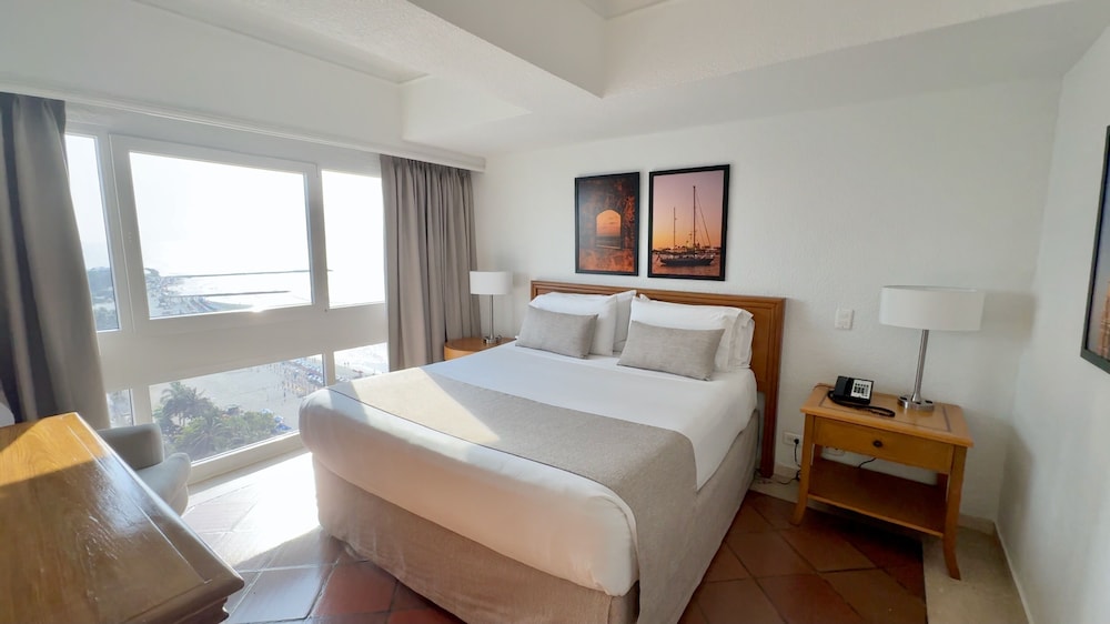 VIP, SUPERIOR, QUEEN BED, OCEAN VIEW