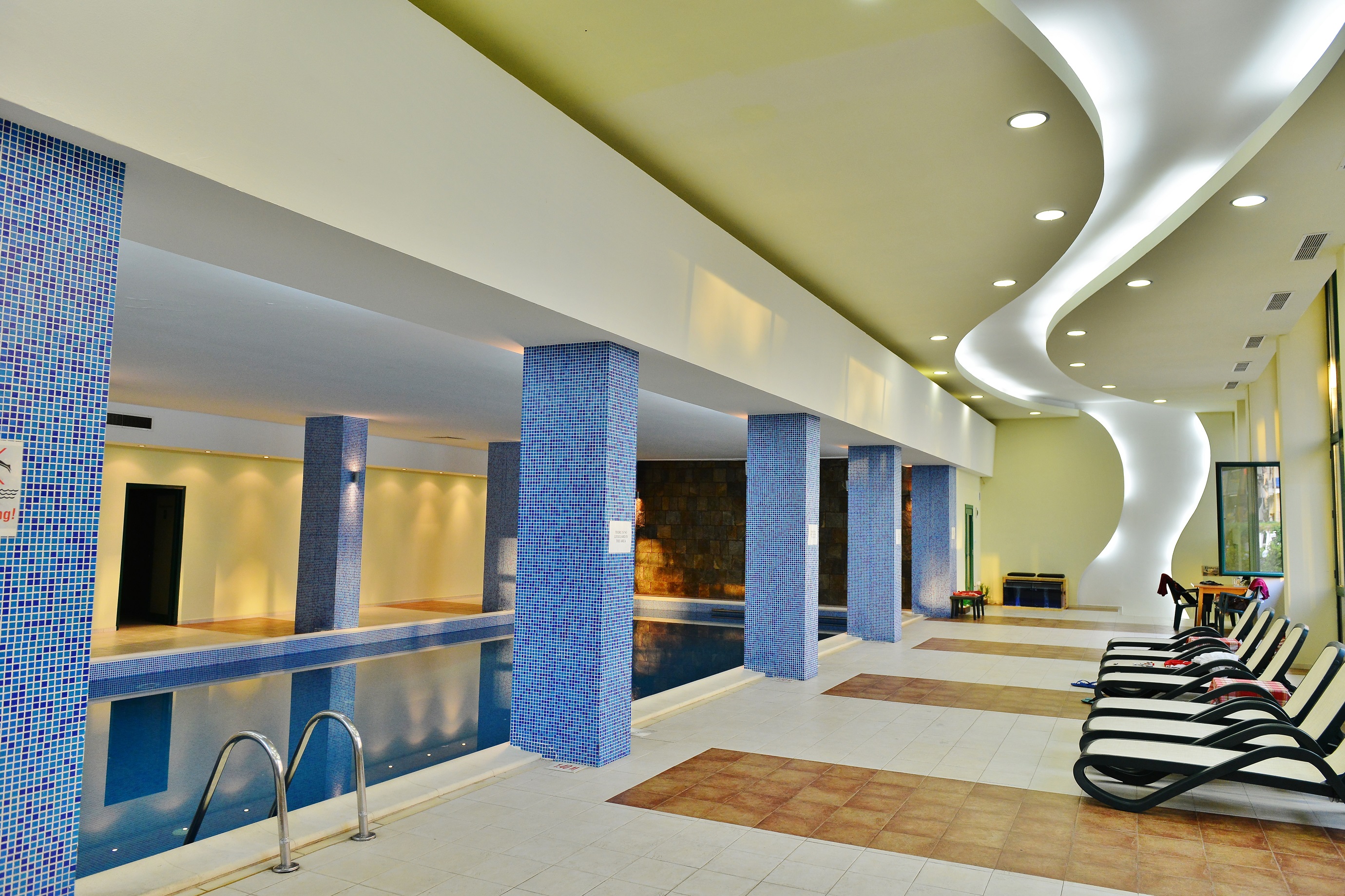 Marvel Hotel 26/49