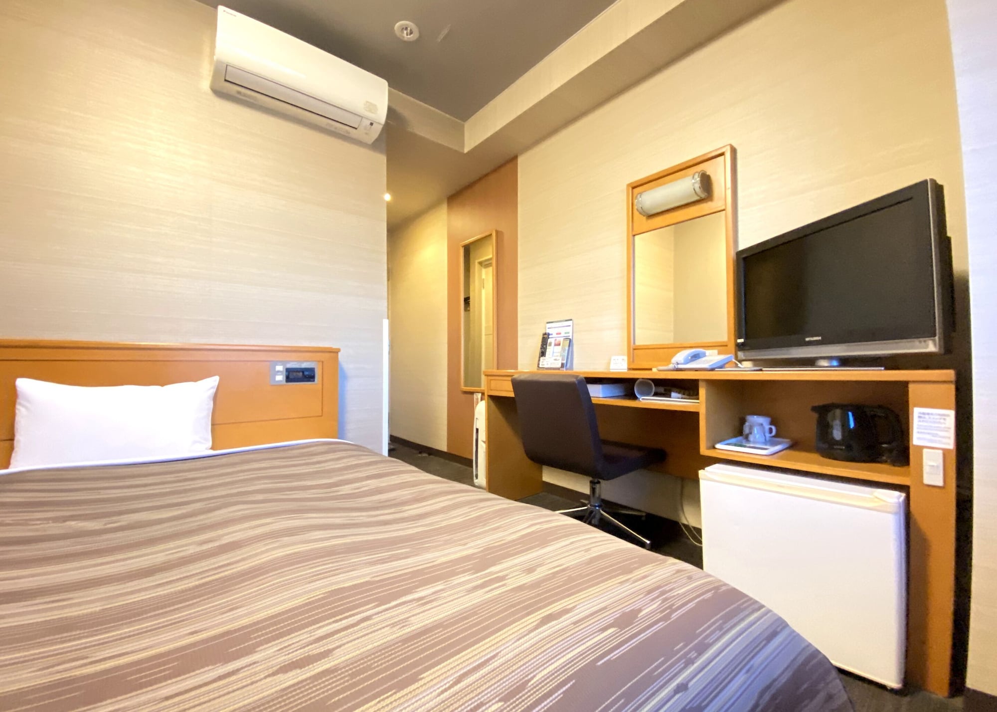 Room, Single, Double Bed, Smoking