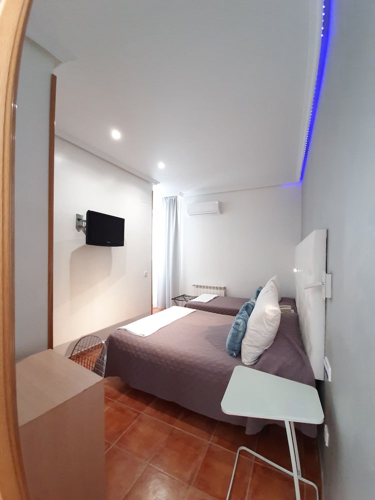 Hostal Las Fuentes 17/66