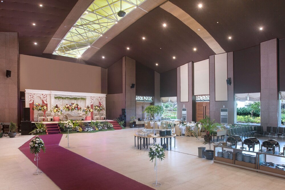 The Wujil Resort and Conventions Semarang 7/43
