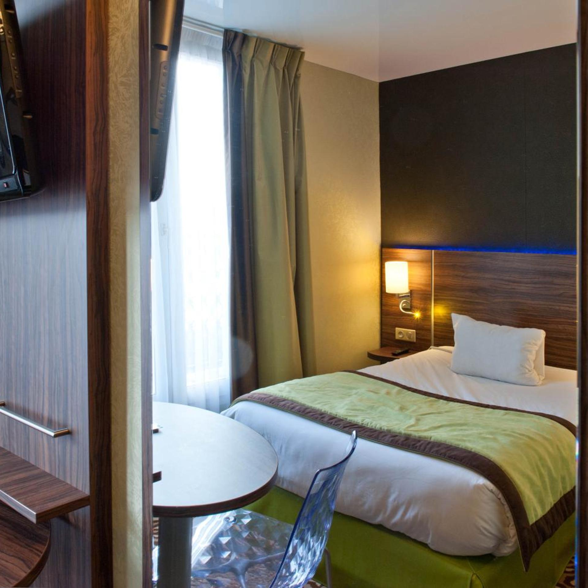 Room, Single