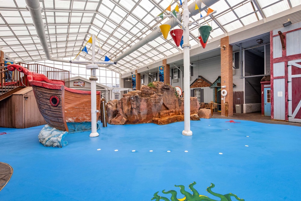Comfort Inn Splash Harbor 4/45