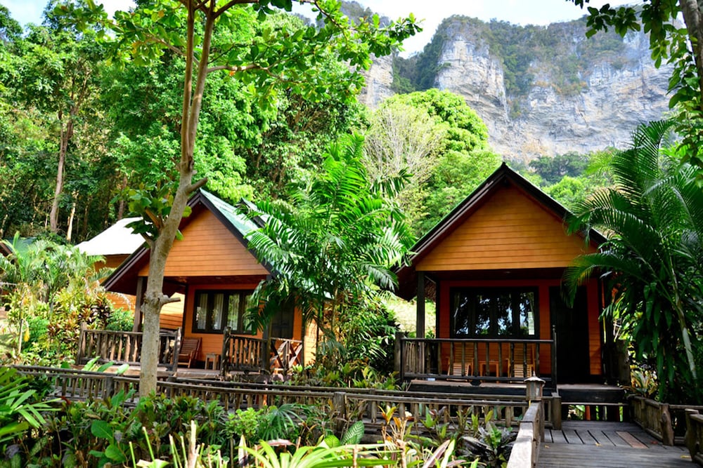 Dream Valley Resort Tonsai Beach 64/72