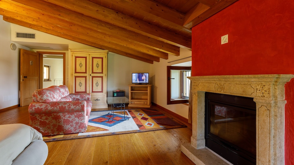 La Fonte Degli Dei Wine Relais - Adults Only 3/50