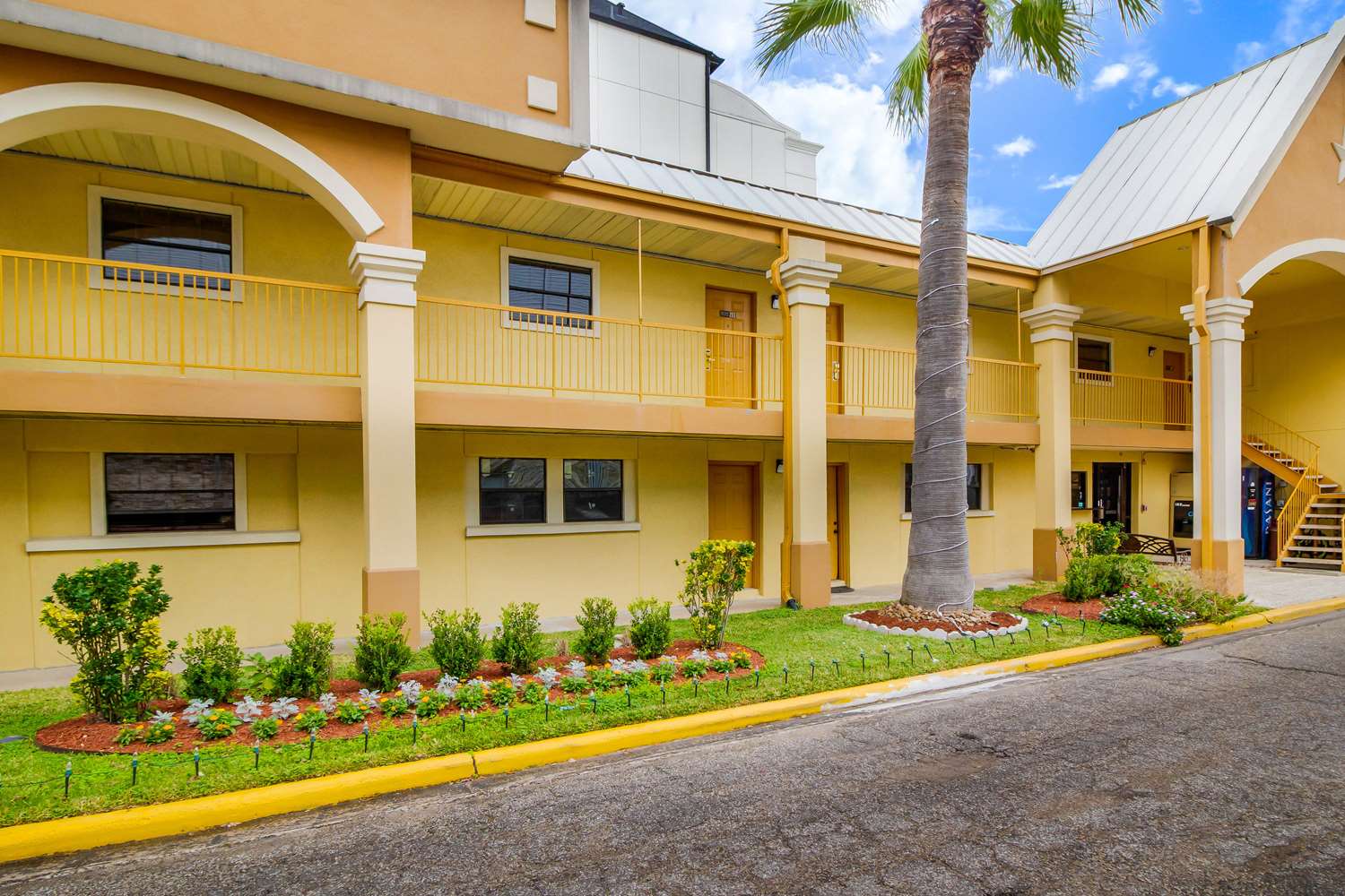 Rodeway Inn & Suites Houston near Medical Center photo5