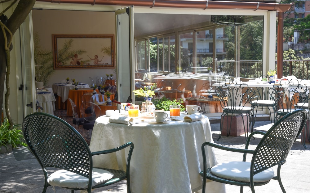 Antiche Mura Hotel 50/66
