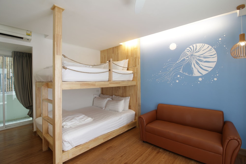 Tawaen Beach Resort 11/31