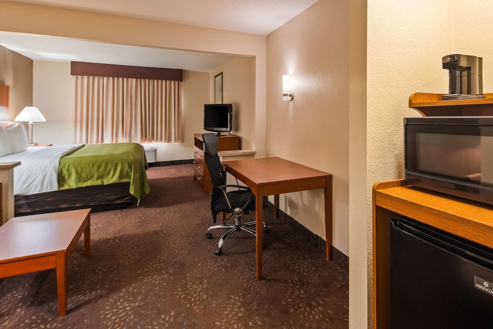 Quality Inn Tomah 14/18