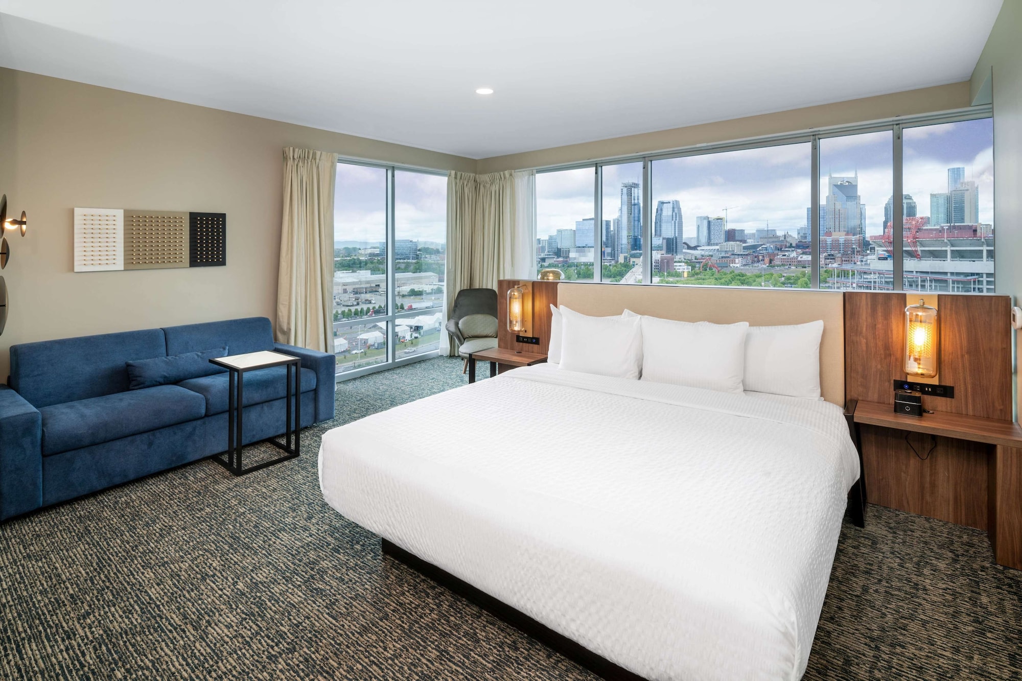 ROOM, KING BED, ACCESSIBLE
