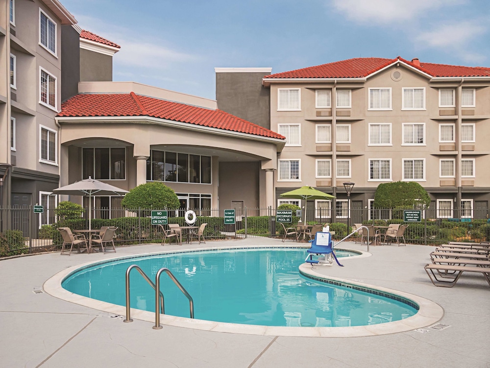 La Quinta Inn & Suites by Wyndham Fort Worth North 5/45