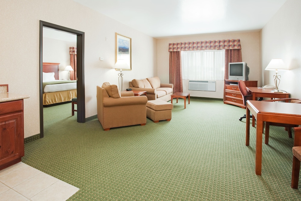 Holiday Inn Express Hotel And Suites Gunnison 47/73