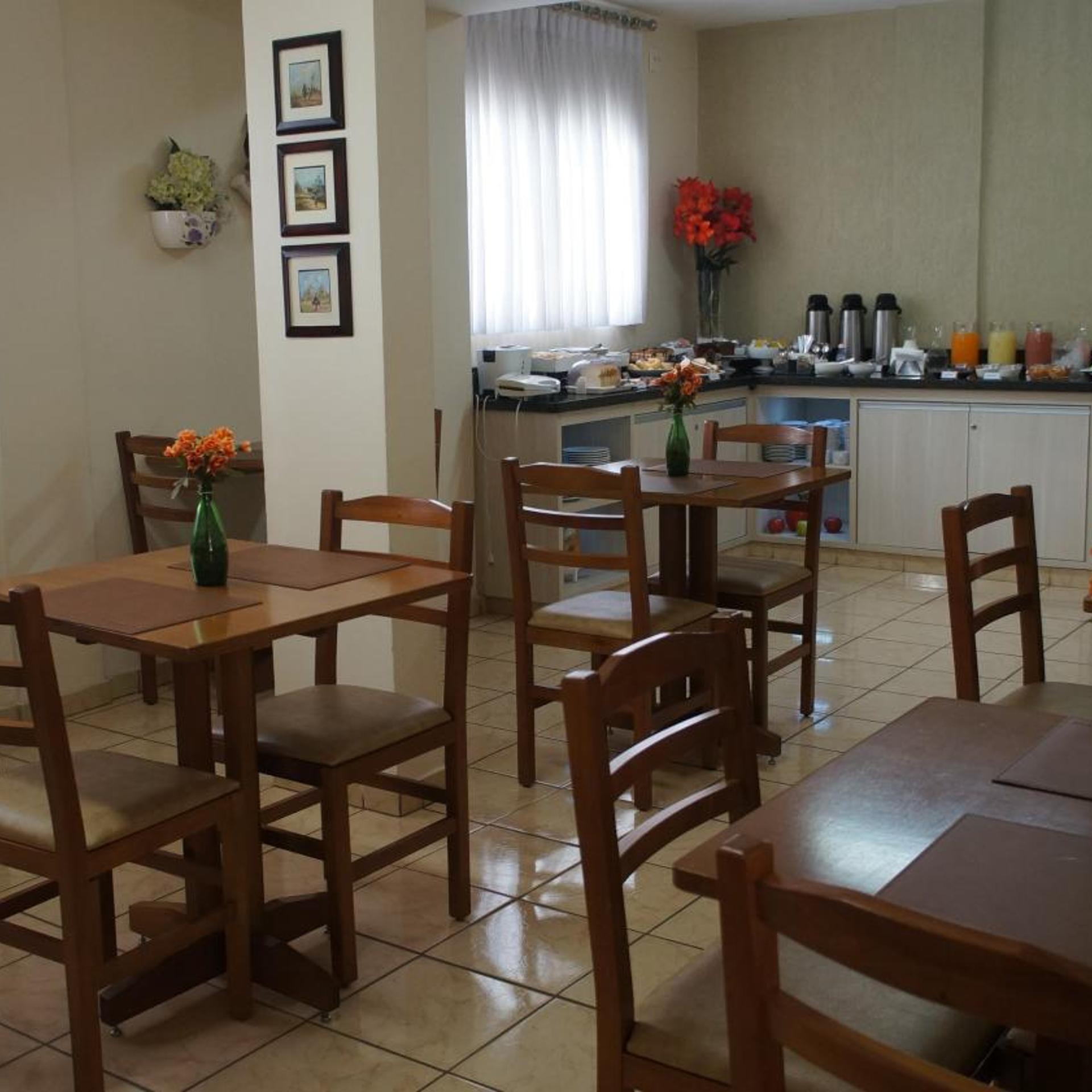 PINHEIROS HOTEL 47/57