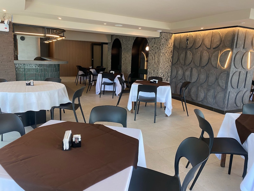 Miramar Hotel 57/71