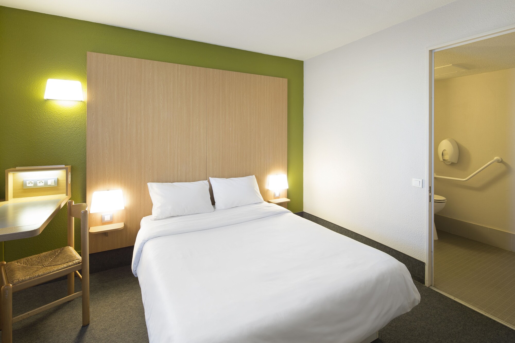 ROOM, DOUBLE BED, ACCESSIBLE