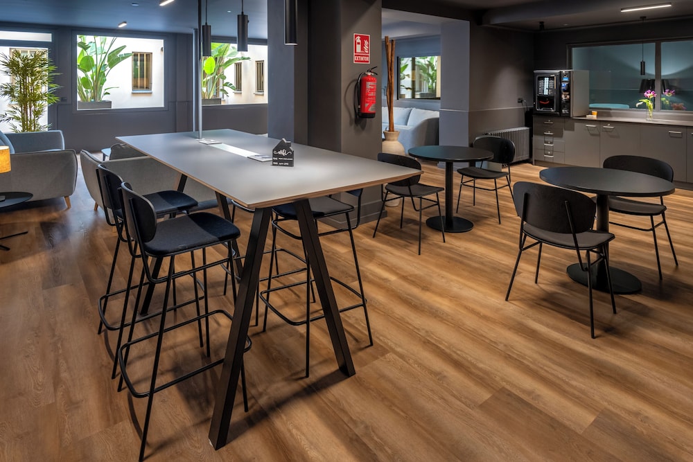 Hostal Opera Ramblas 30/38