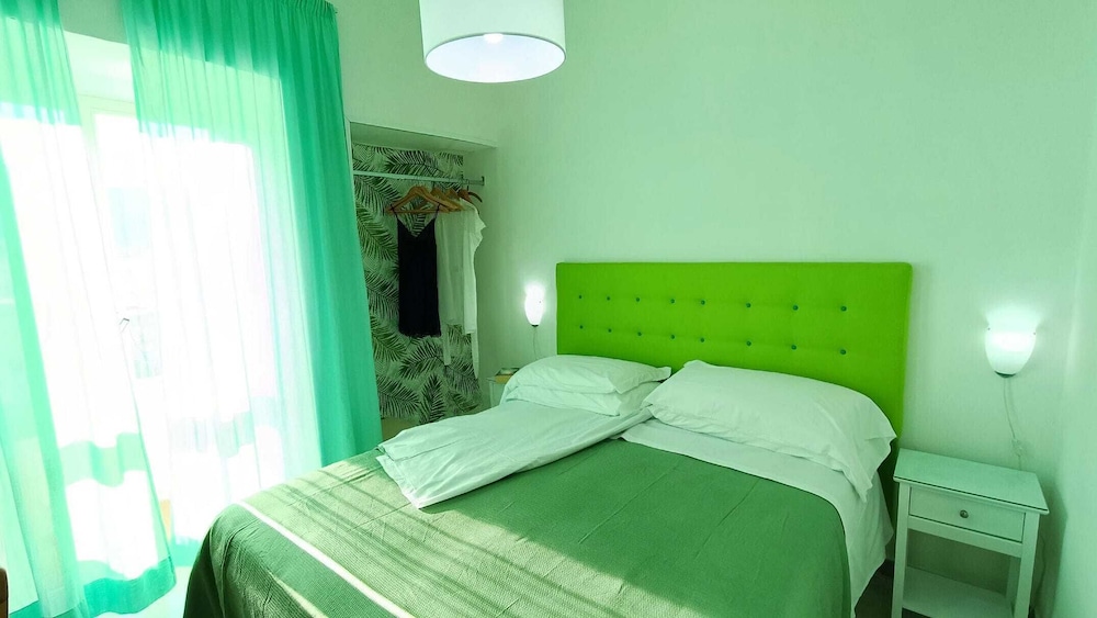 STANDARD, DOUBLE OR TWIN BED