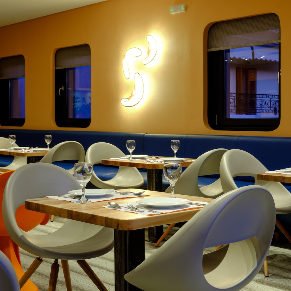 Essence Contemporary Living Hotel 37/50