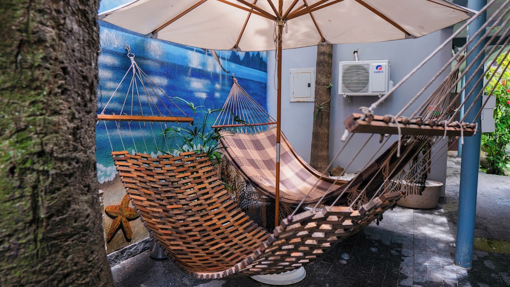 Mango Tree Hostel 30/50