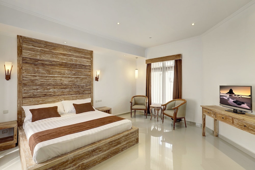 1 BEDROOM, STUDIO, SUITE