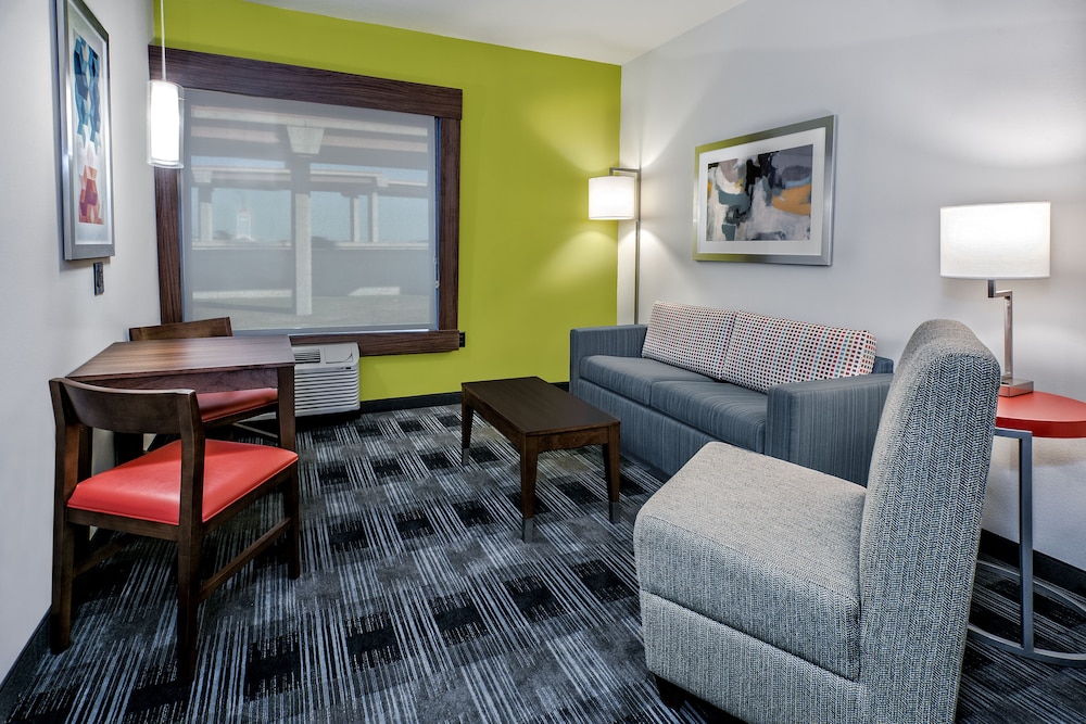 Holiday Inn Express & Suites Round Rock - Austin N 34/52