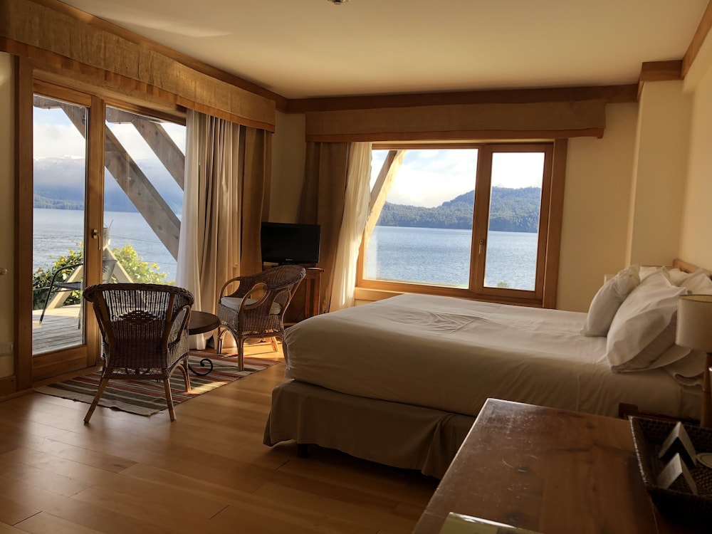 Correntoso Lake And River Hotel 50/78