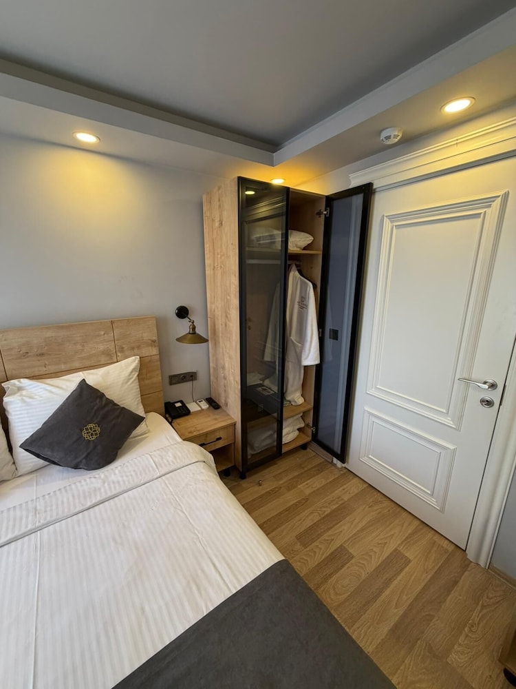 Art Suites Karakoy 11/44