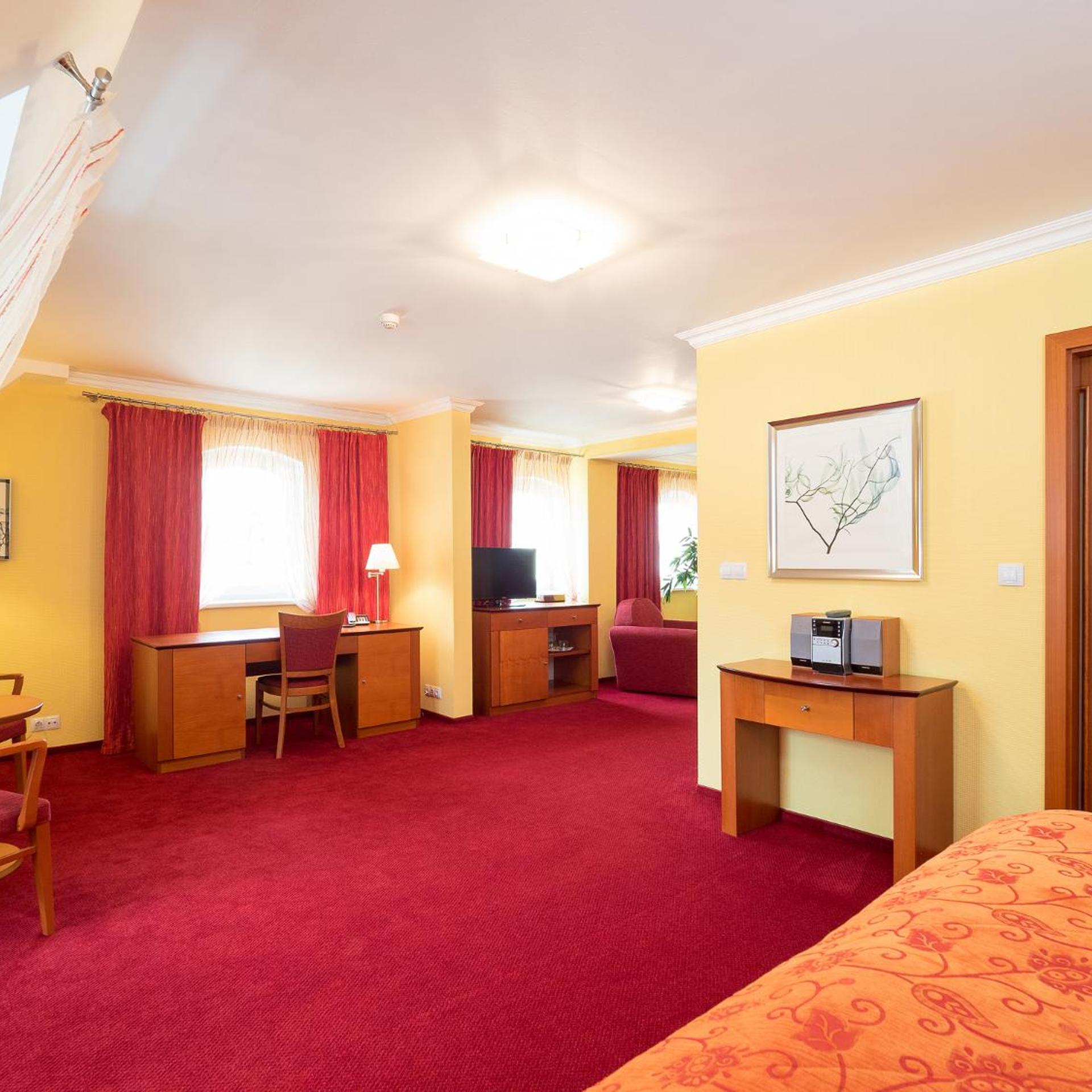 Hotel Ceska Koruna 55/76