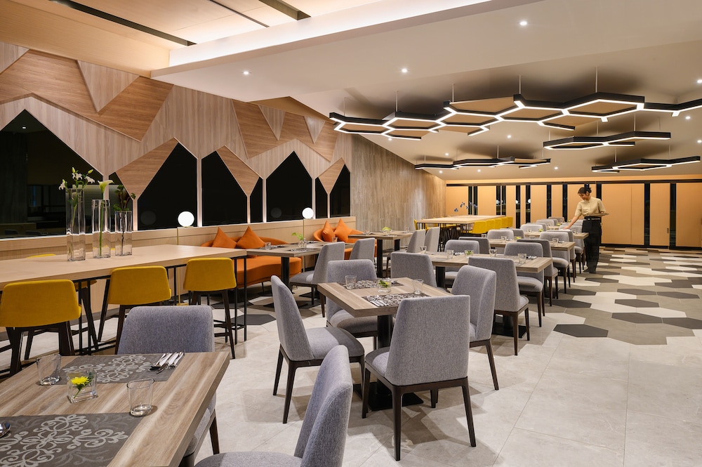 PARKROYAL Suites Bangkok 53/65