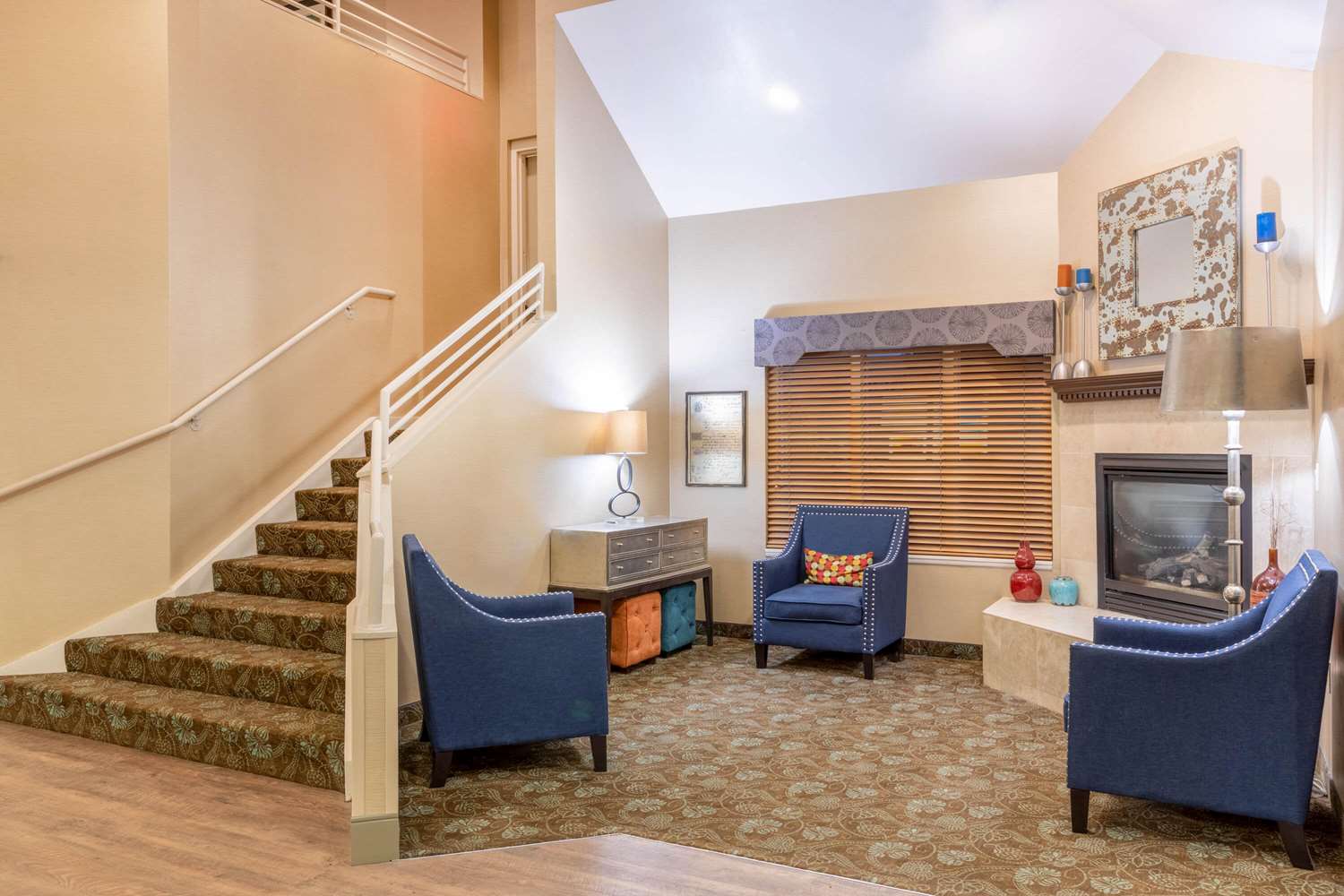 Days Inn by Wyndham Eagan Minnesota Near Mall of America 15/26