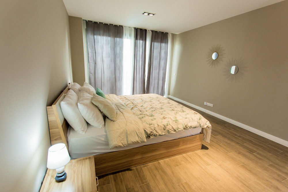 Accra Luxury Apartments Cantonments (Ex A-Lux Apartments) 42/80