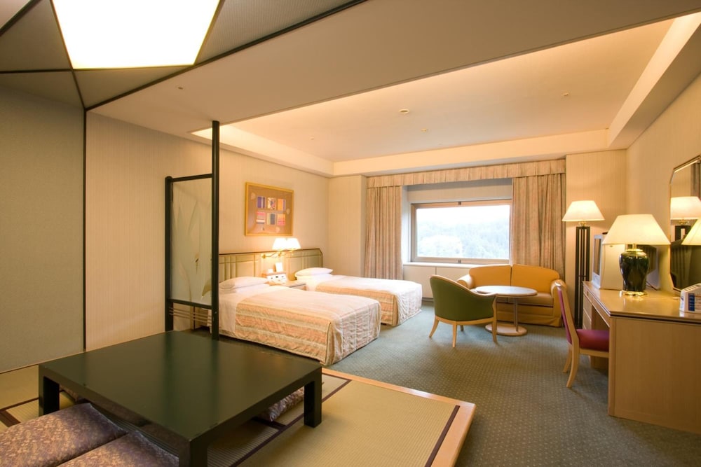 Naspa New Otani Hotel 19/75