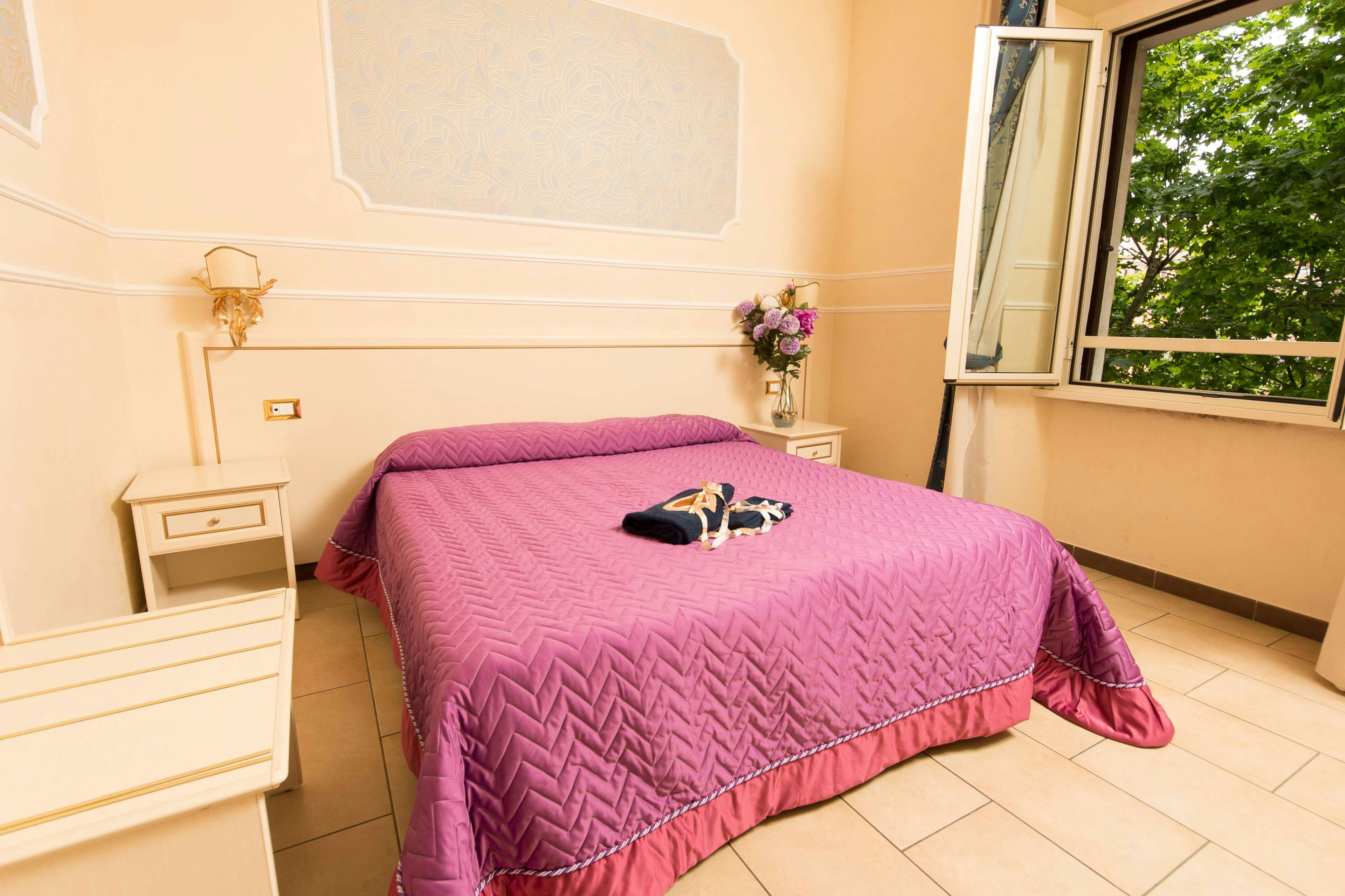 Cesar Palace Guesthouse 4/13
