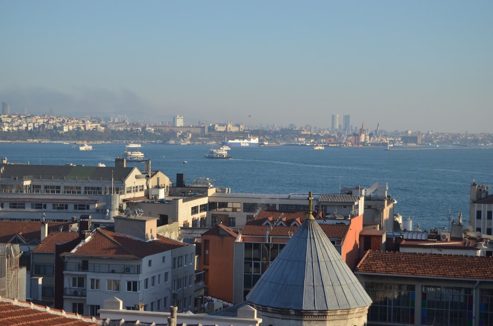 Unver Galata Apart 50/53
