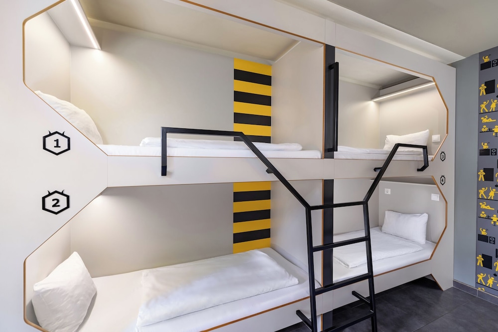 The Hive Party Hostel 40/65