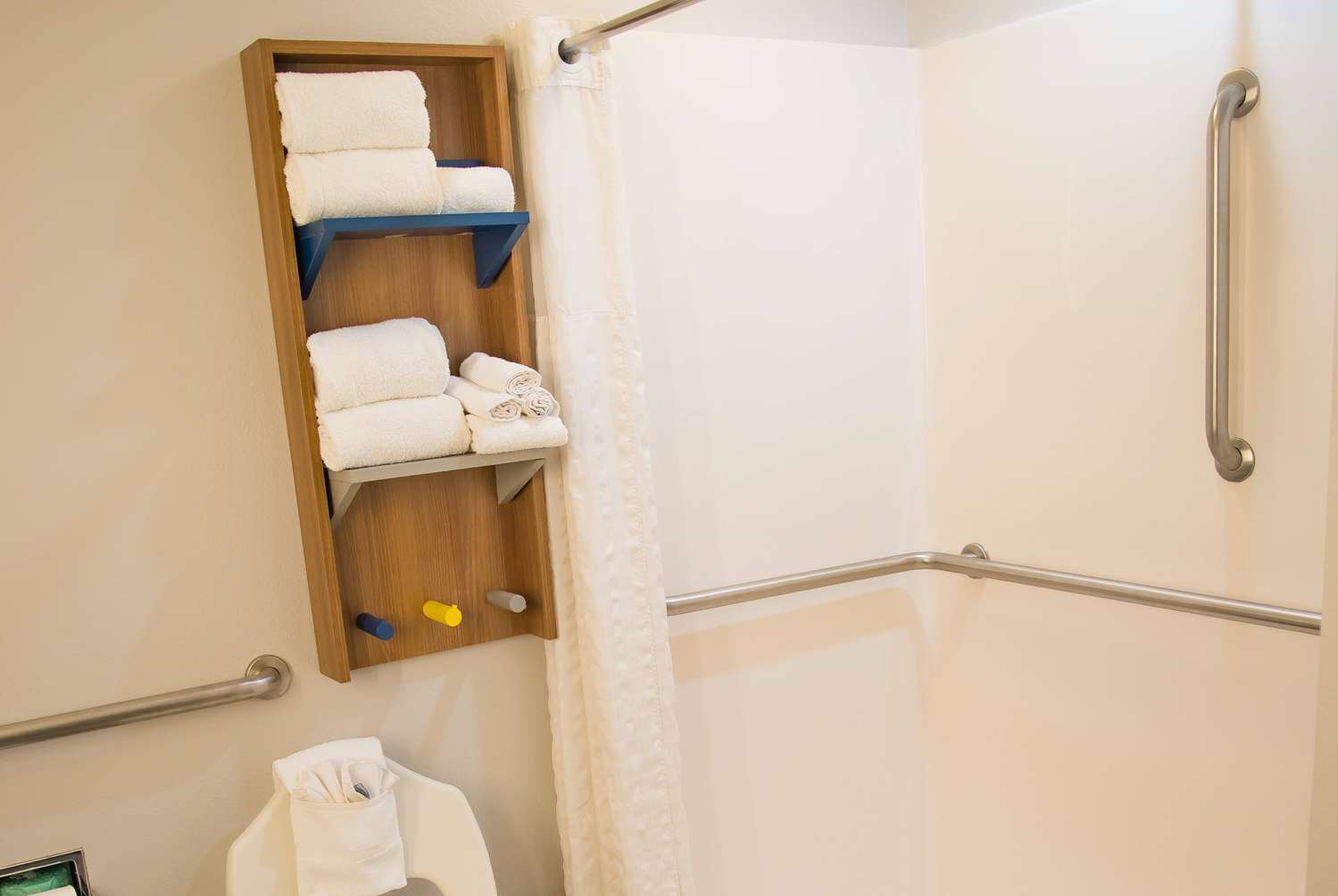 Microtel Inn And Suites By Wyndham Daphne Mobile 21/23