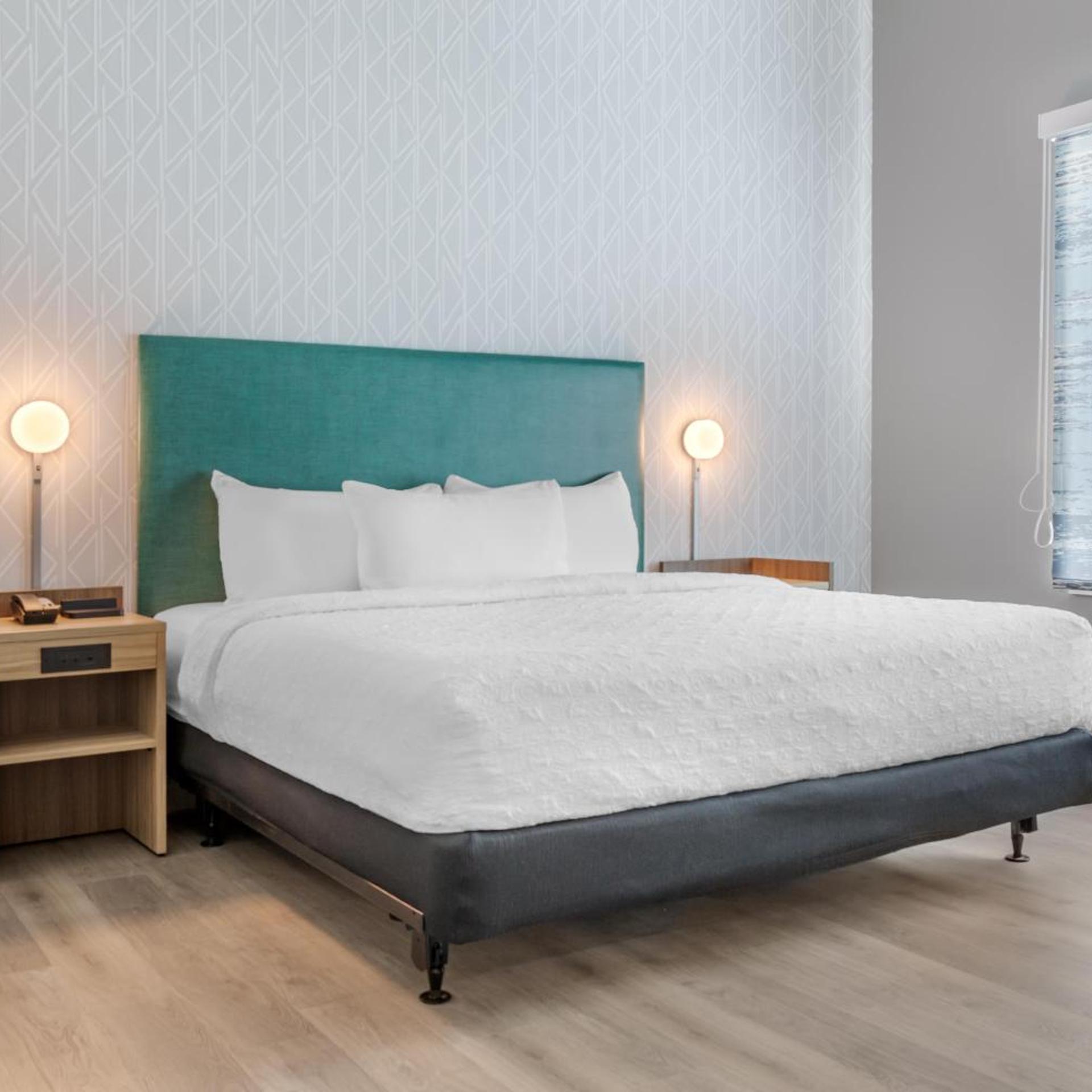 1 Bedroom, Suite, King Bed