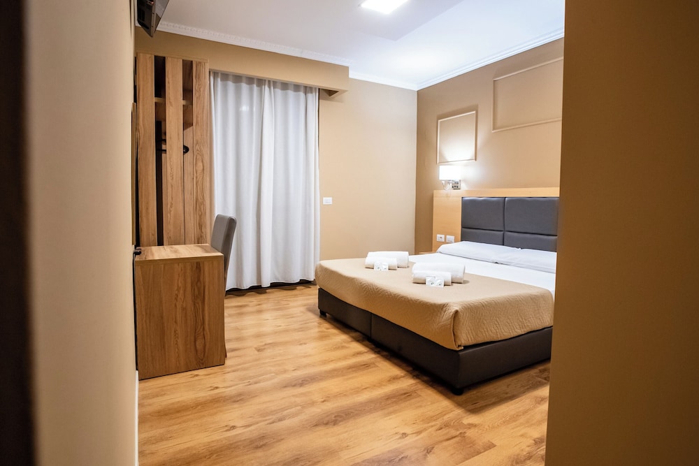 STANDARD, DOUBLE OR TWIN BED