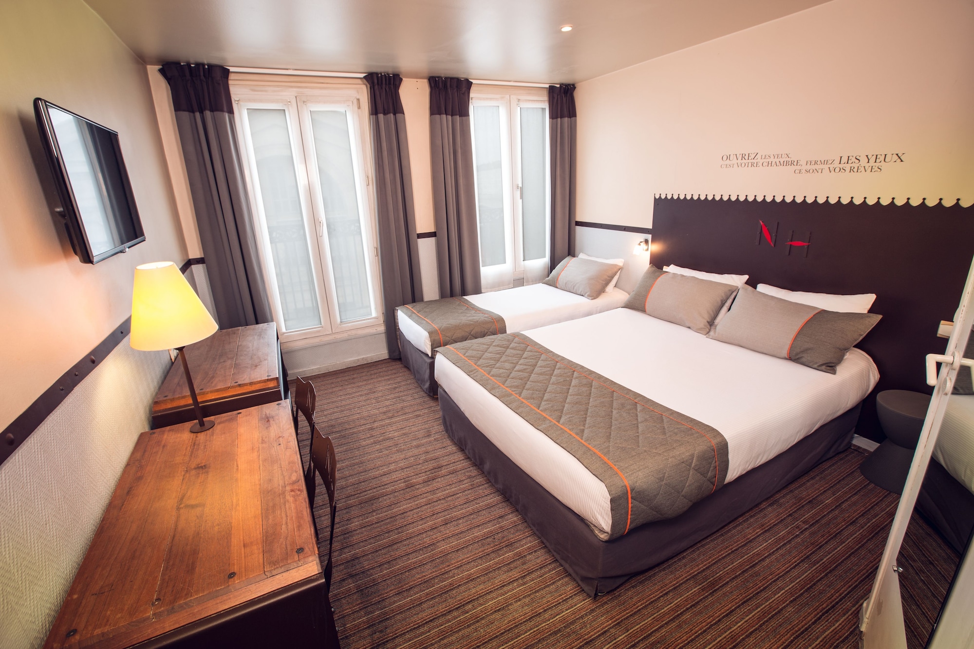ROOM, TRIPLE