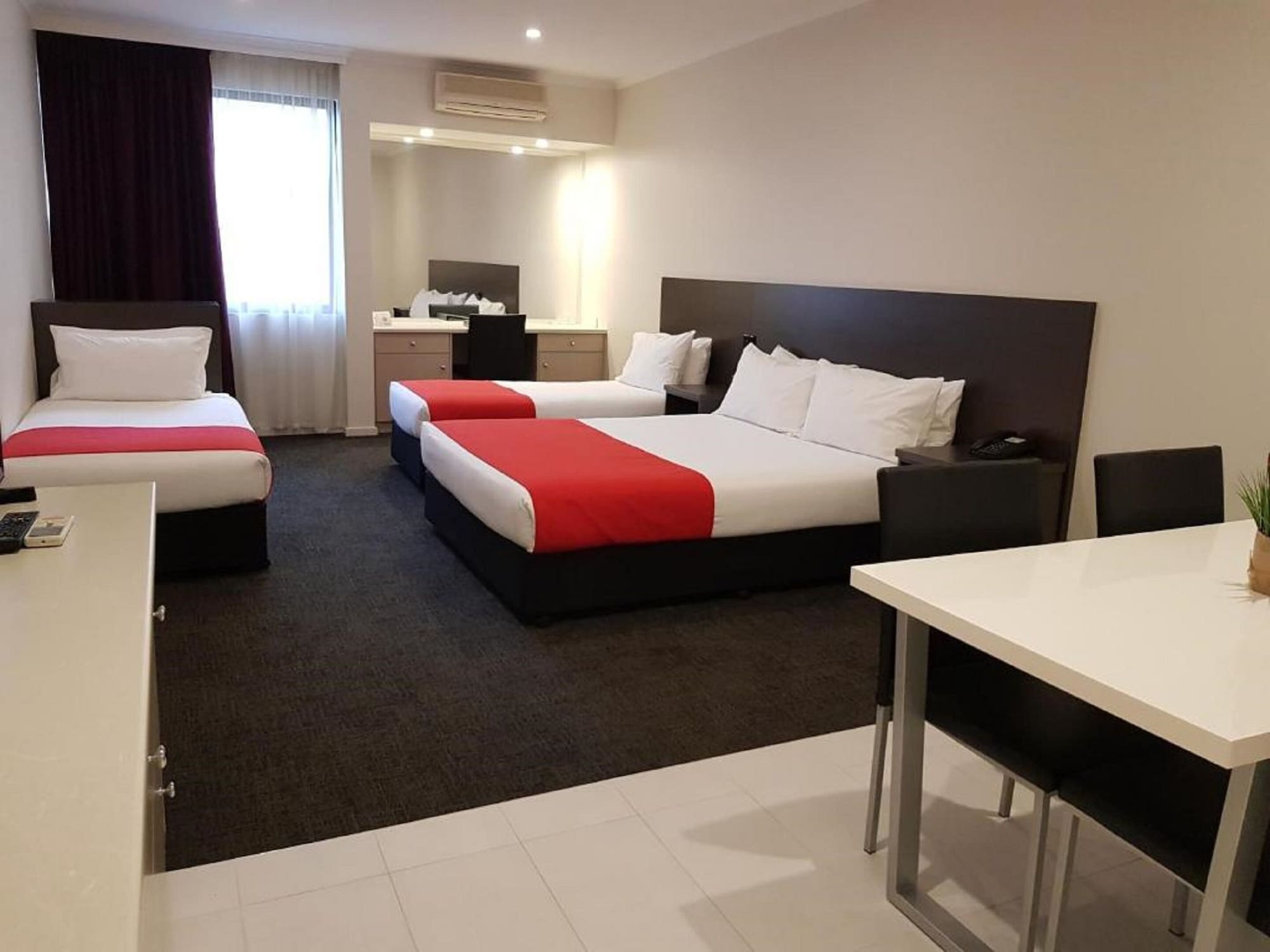 Deluxe, Family, Queen and Twin Beds