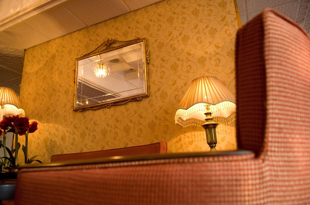 Montana Hotel London 32/50