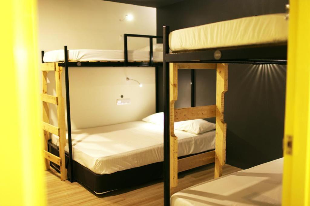 Revopackers Beds and Bunks 17/39