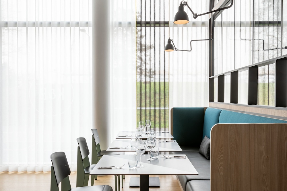 Courtyard by Marriott Paris Creteil 34/40