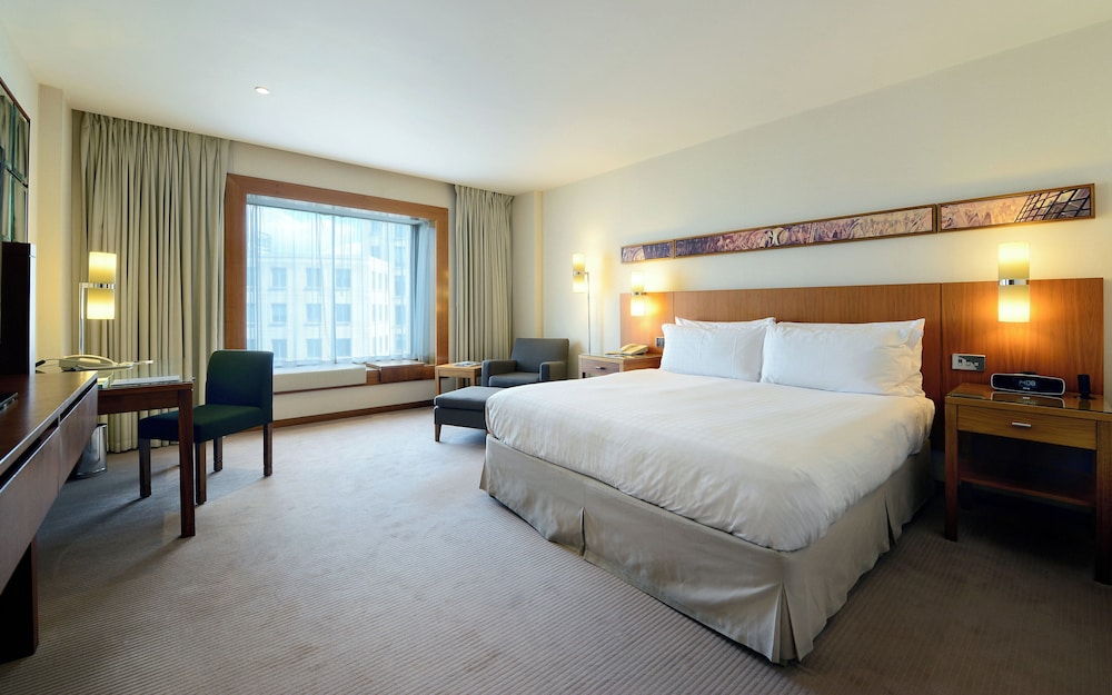 SUPERIOR, KING BED