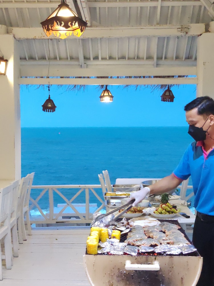 Sand Sea Beach Resort 10/46